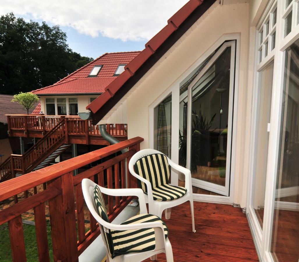 Schloms Hof Apartamento Waffensen Exterior foto