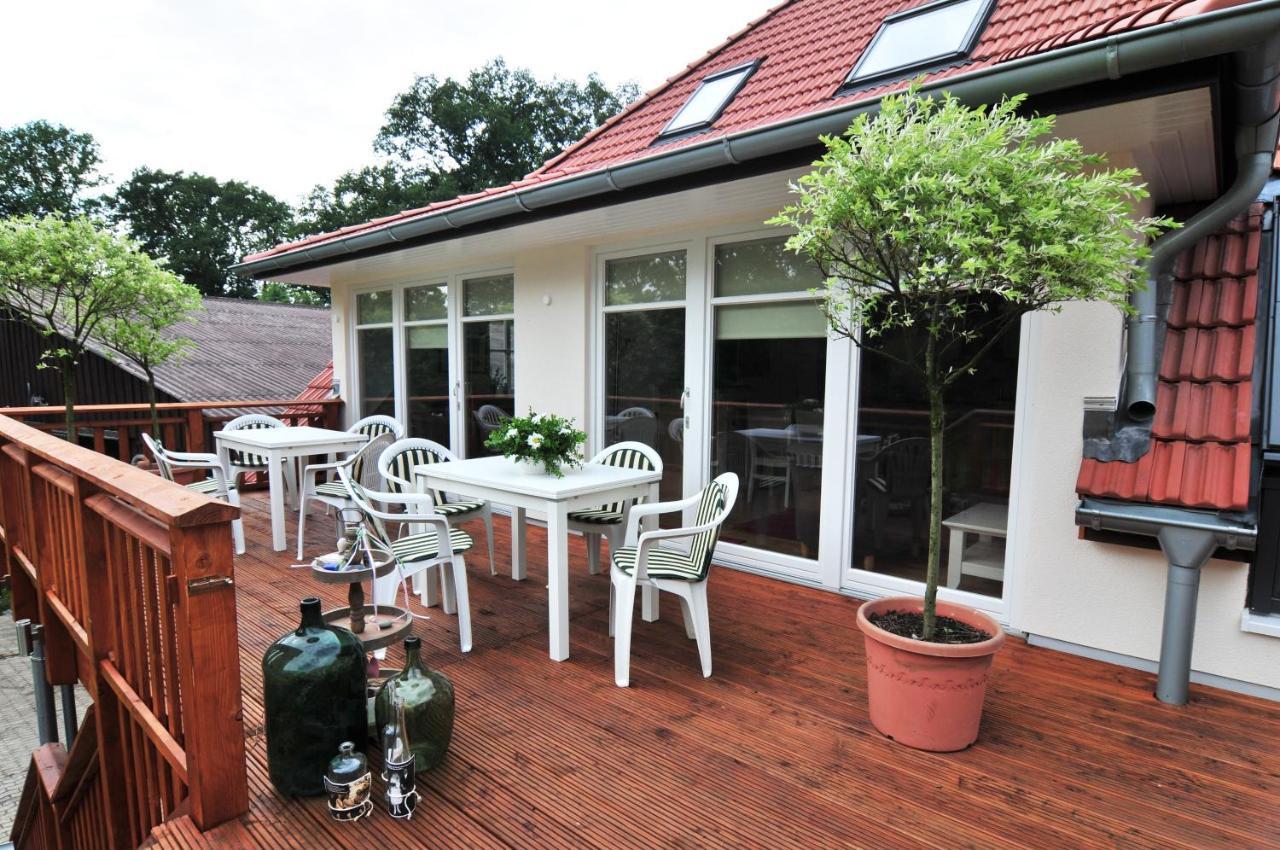 Schloms Hof Apartamento Waffensen Exterior foto